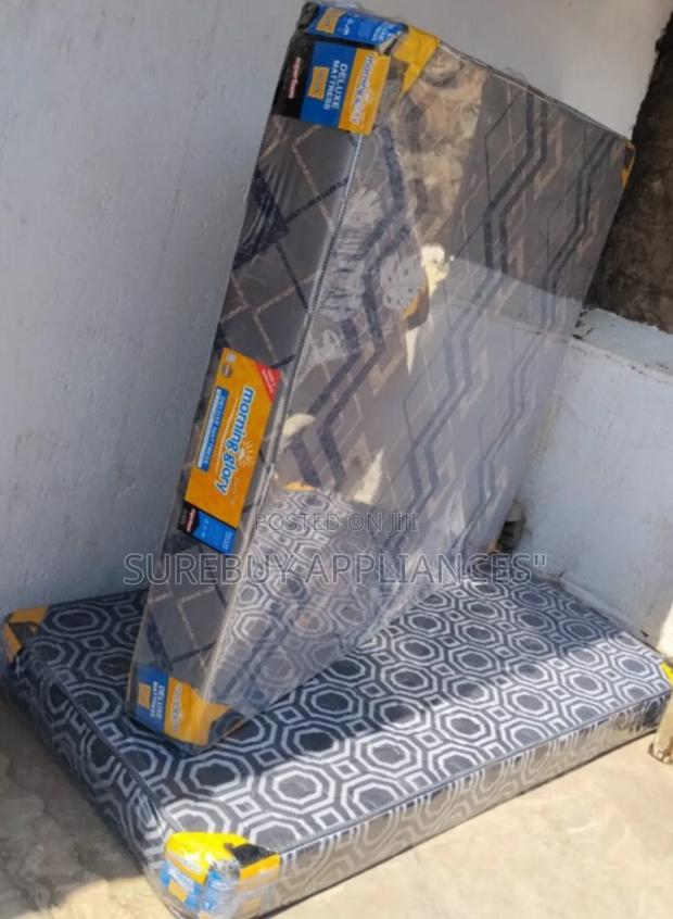 5by6 8 Inches Medium Density Plain Mattress