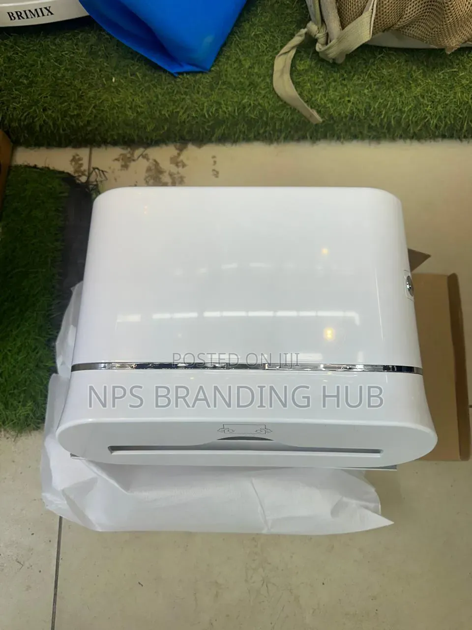 M Fold Tissue Towels Holder