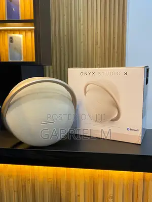 Harman Kardon Onyx Studio 8