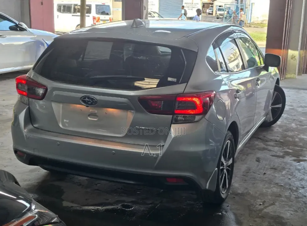 Subaru Impreza Premium AWD Hatchback 2020 Silver