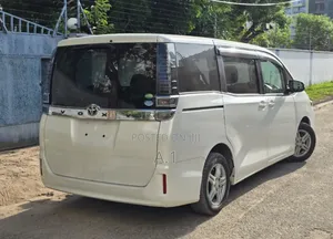 Toyota Voxy 2019 White