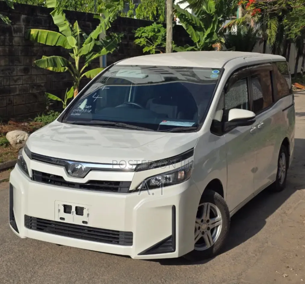 Toyota Voxy 2019 White