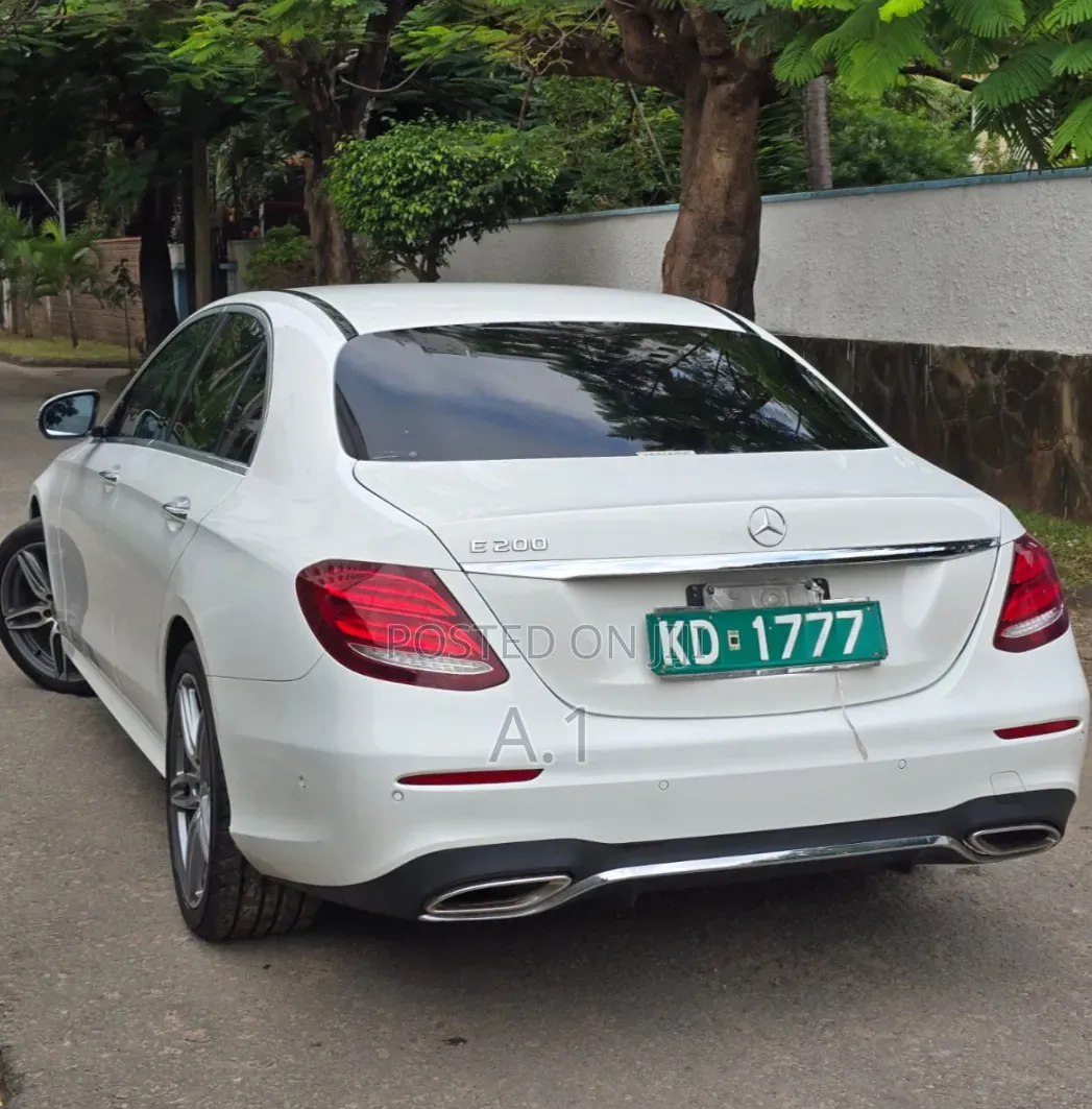 Mercedes-Benz E200 2019 White