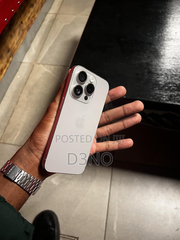Apple iPhone 15 Pro 256 GB Gray - thumbnail 3