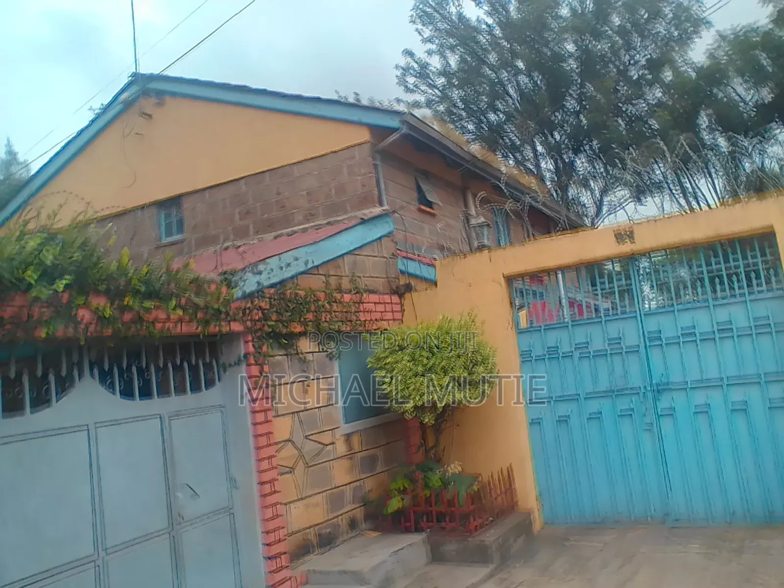 4bdrm Maisonette in Komarocks for sale