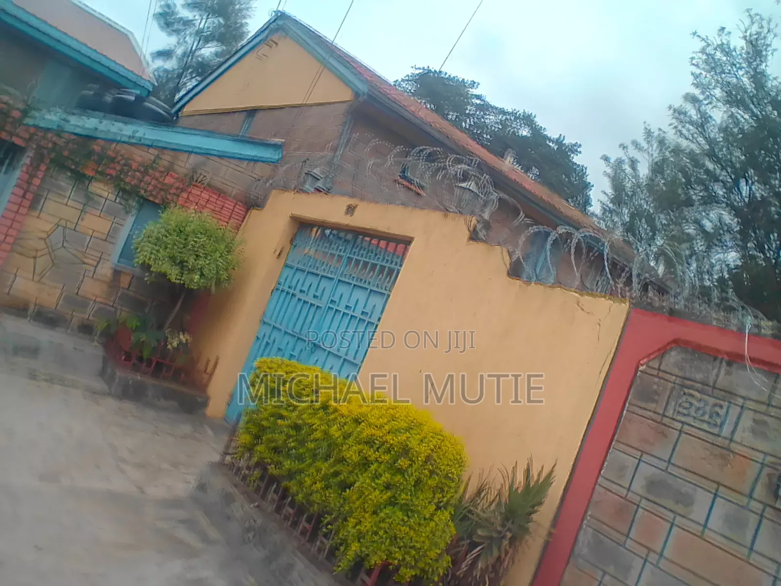 4bdrm Maisonette in Komarocks for sale