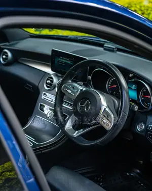 Mercedes-Benz C200 2019 Blue