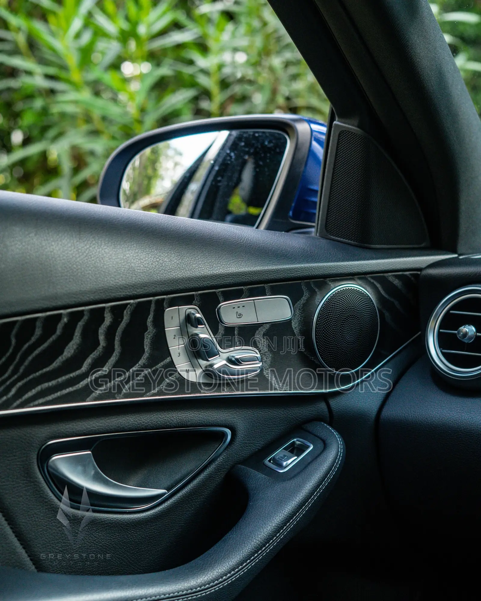 Mercedes-Benz C200 2019 Blue
