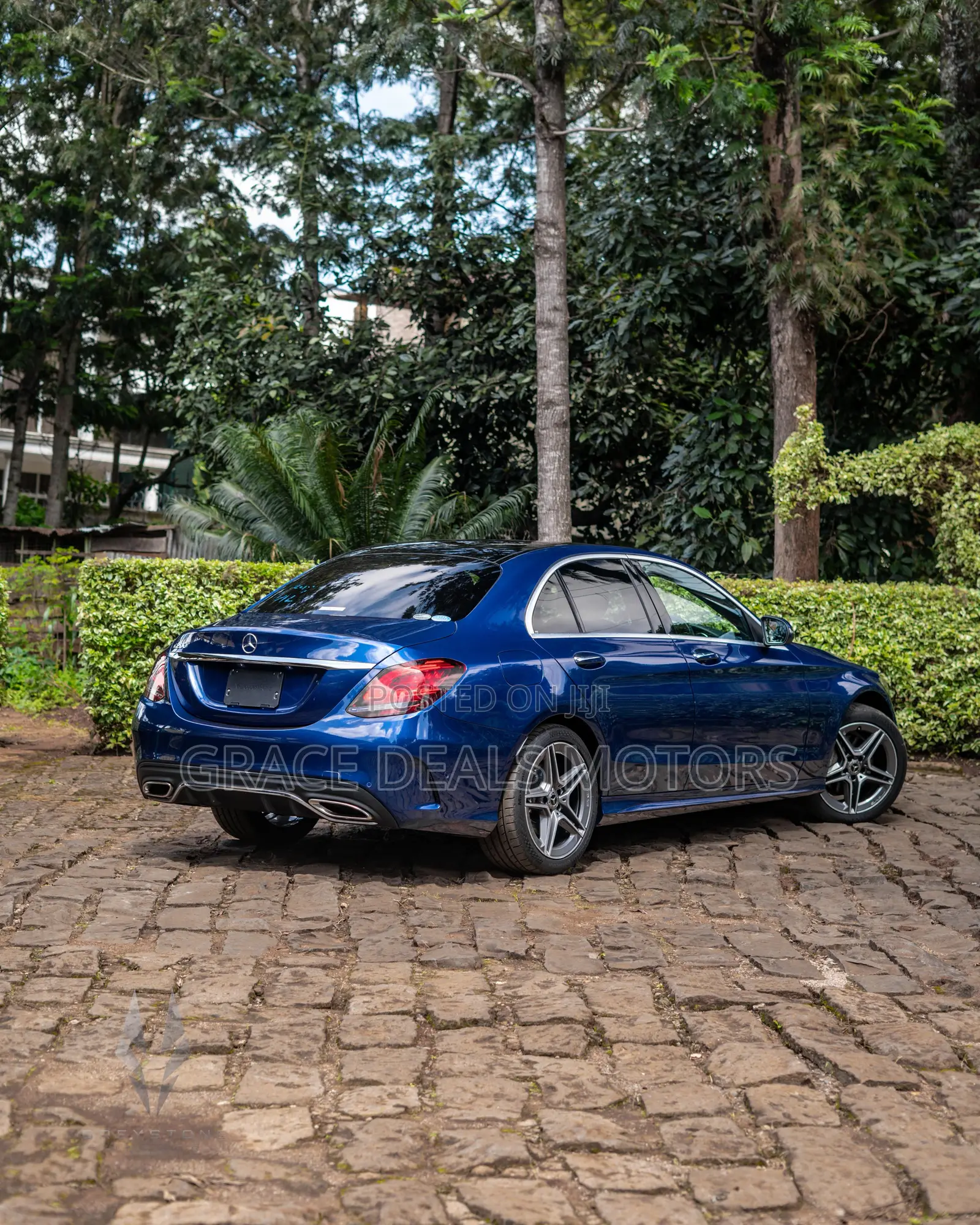 Mercedes-Benz C200 2019 Blue
