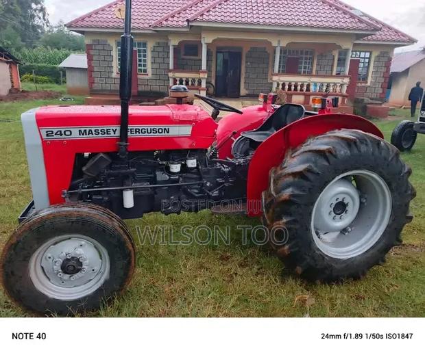 Tractor Massey Ferguson 240