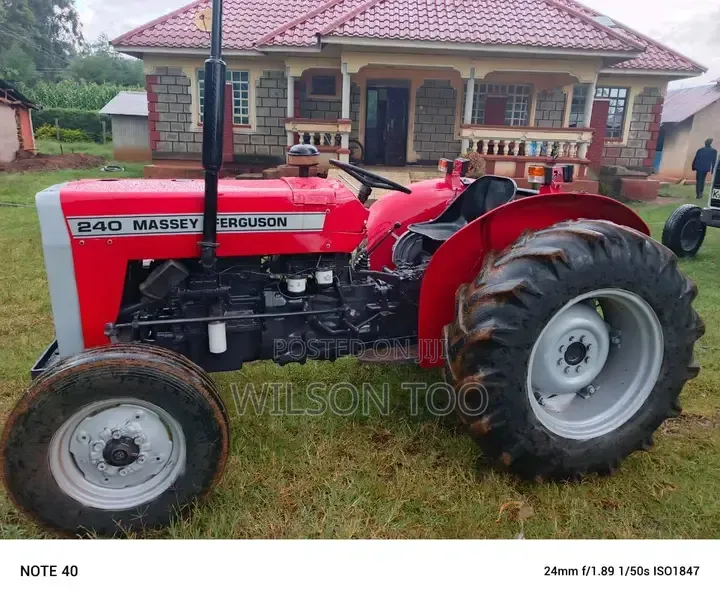 Tractor Massey Ferguson 240