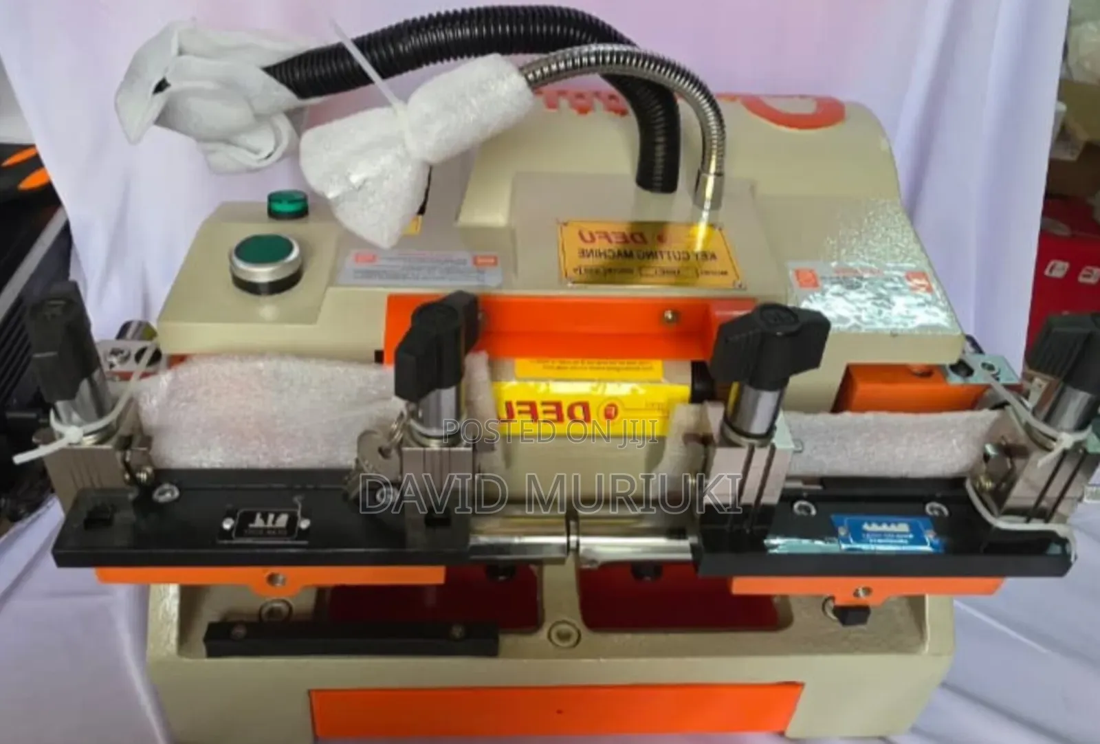 Defu Key Cutting Machine 
100e1