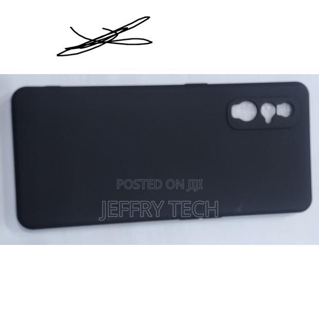 Silicon Back Case for Oppo Find X2- Black - thumbnail 2