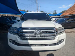 Toyota Land Cruiser 2017 White