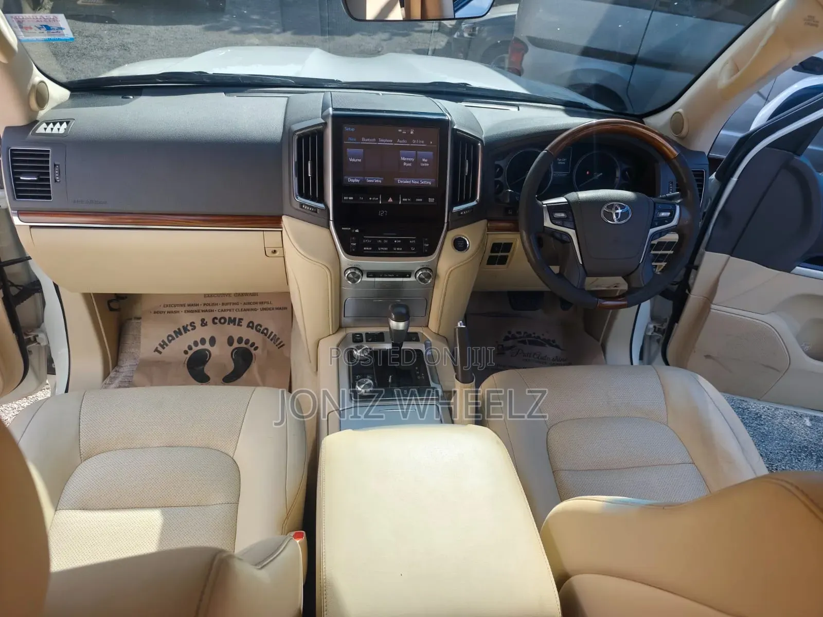 Toyota Land Cruiser 2017 White