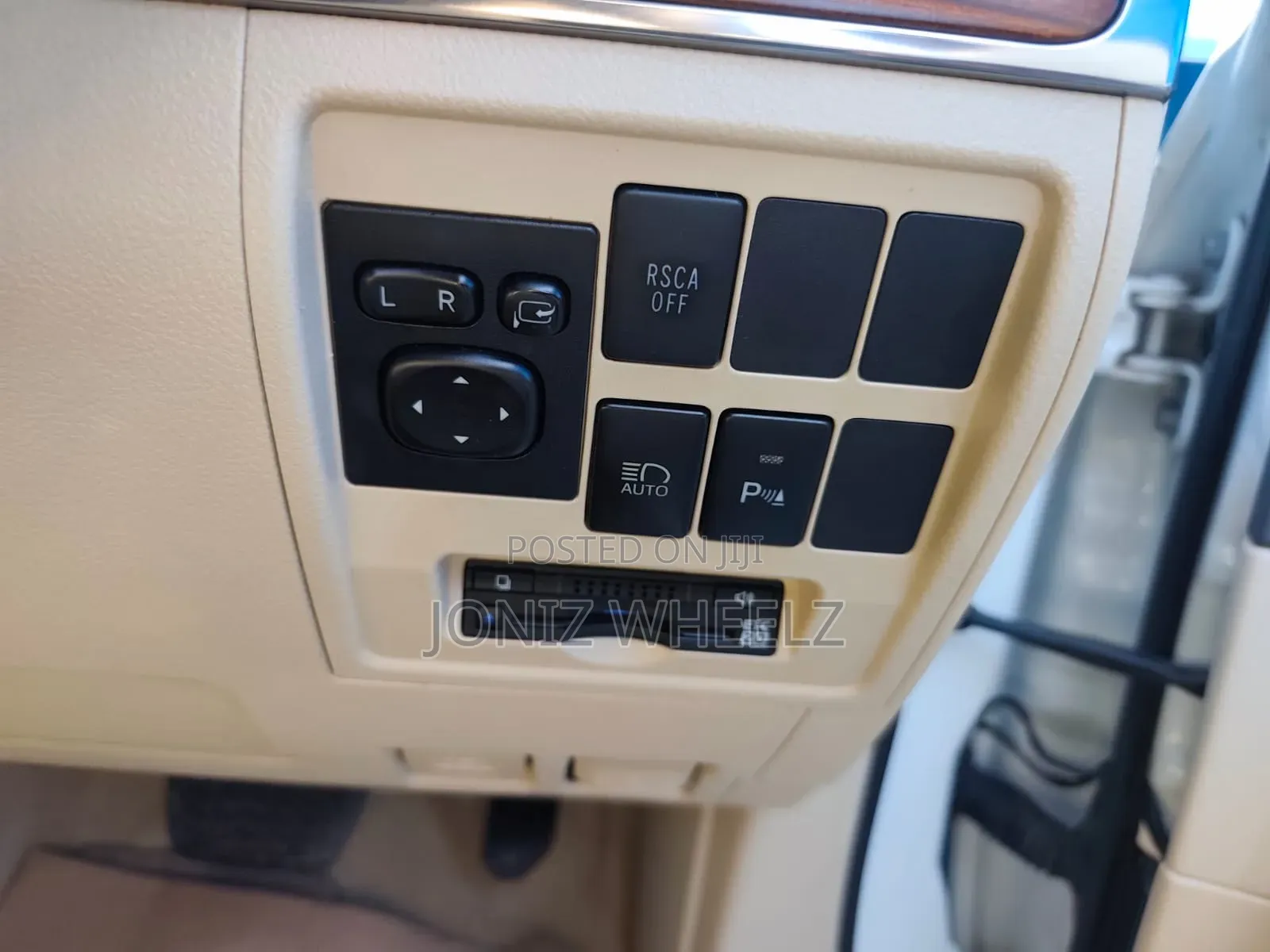 Toyota Land Cruiser 2017 White