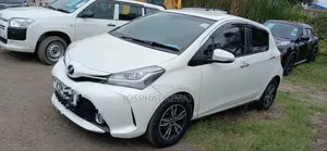 Toyota Vitz 2016 Pearl