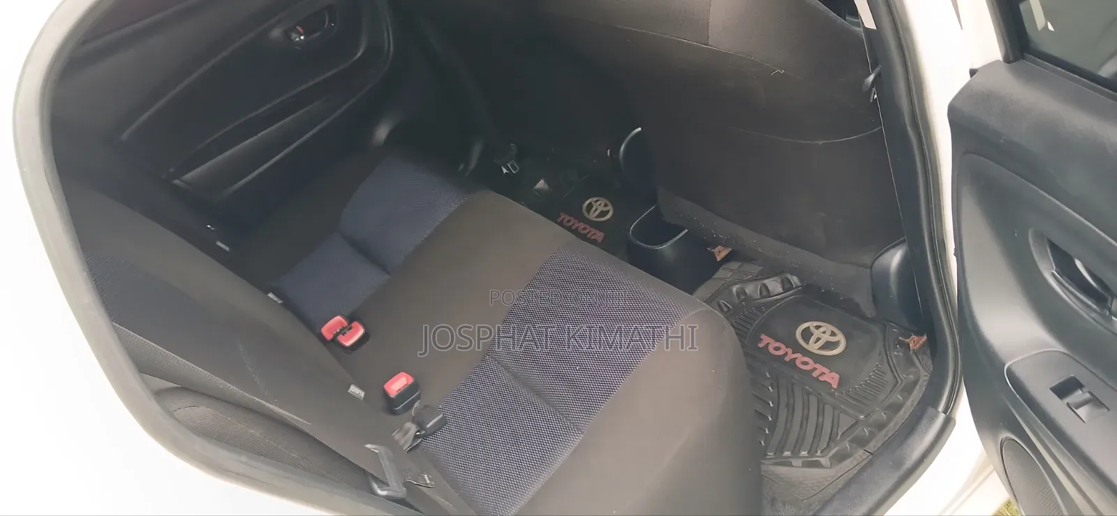 Toyota Vitz 2016 Pearl