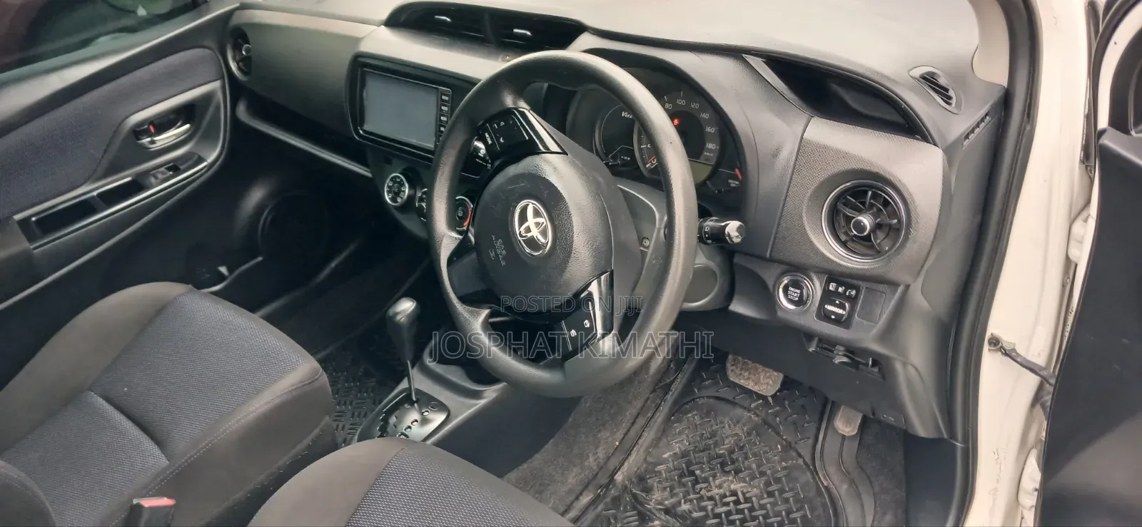 Toyota Vitz 2016 Pearl