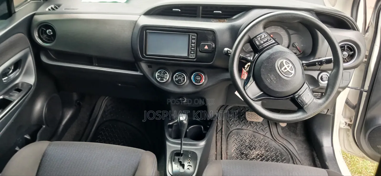 Toyota Vitz 2016 Pearl