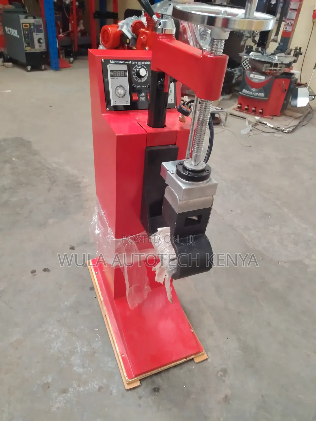 Energy Efficient Heating System Tyre Vulcanizer Machine Sunshine
