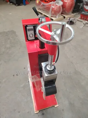 High Pressure Hydraulic Operation Tyre Vulcanizer Machine Sunshine