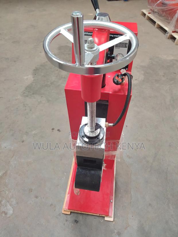 High Pressure Hydraulic Operation Tyre Vulcanizer Machine Sunshine - thumbnail 3