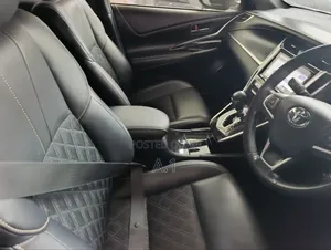 Toyota Harrier 2.5 Hybrid GR Sport 2019 Silver