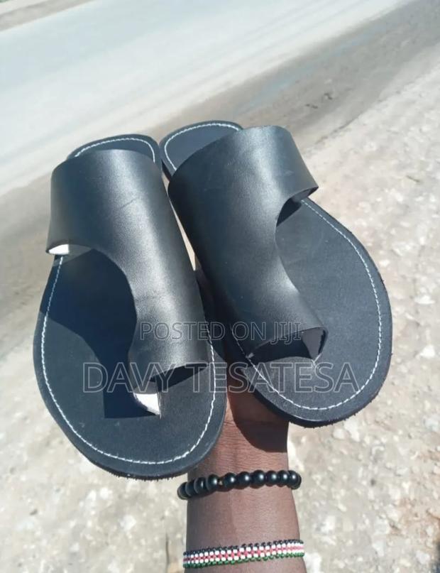 Leather Sandals - thumbnail 2