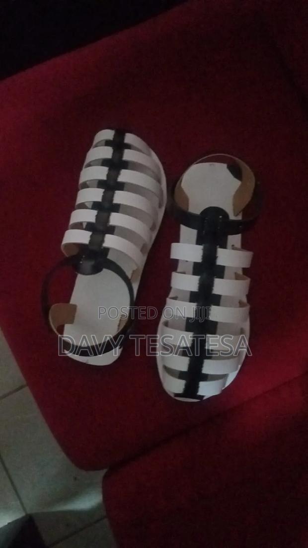 Leather Sandals - thumbnail 9