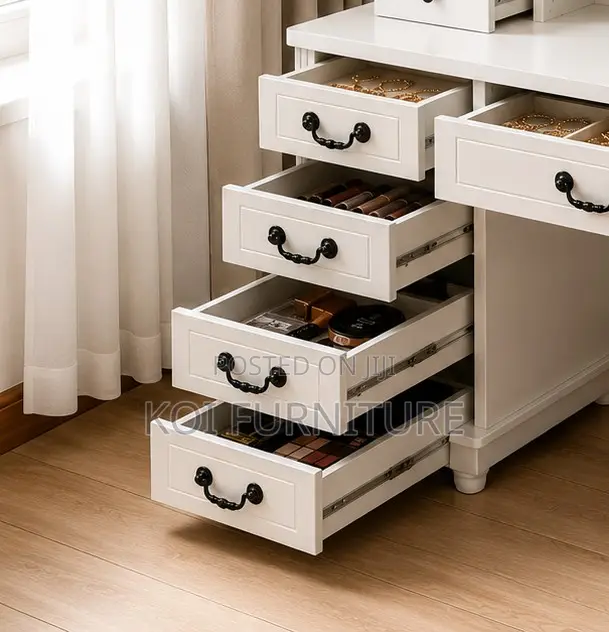 Dressers; Elegant White Style Beauty Make Up Vanity Set