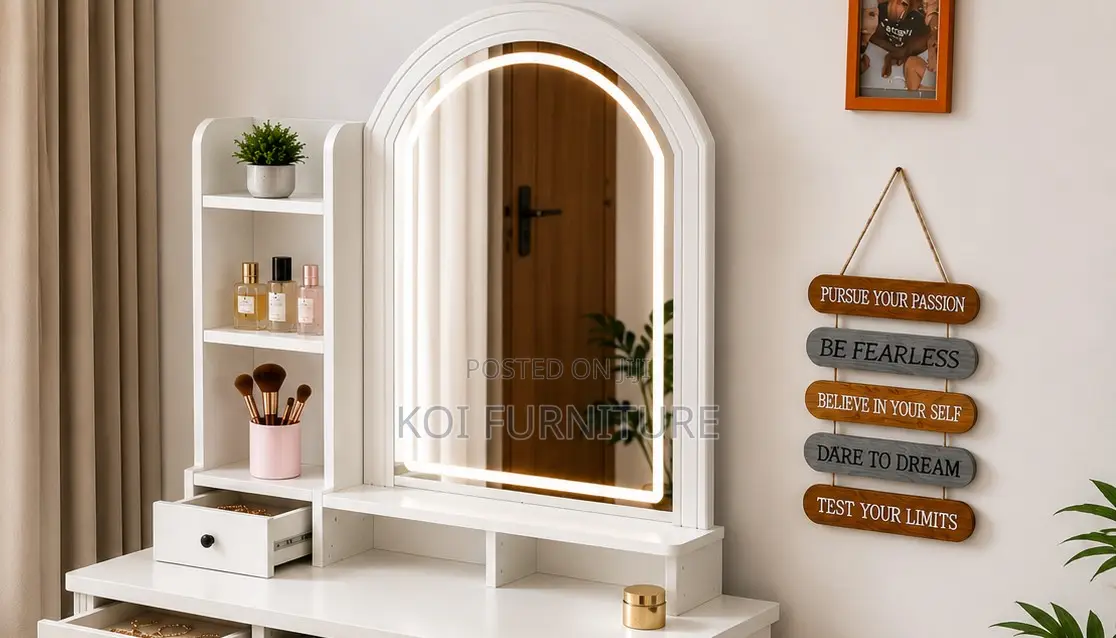 Dressers; Elegant White Style Beauty Make Up Vanity Set