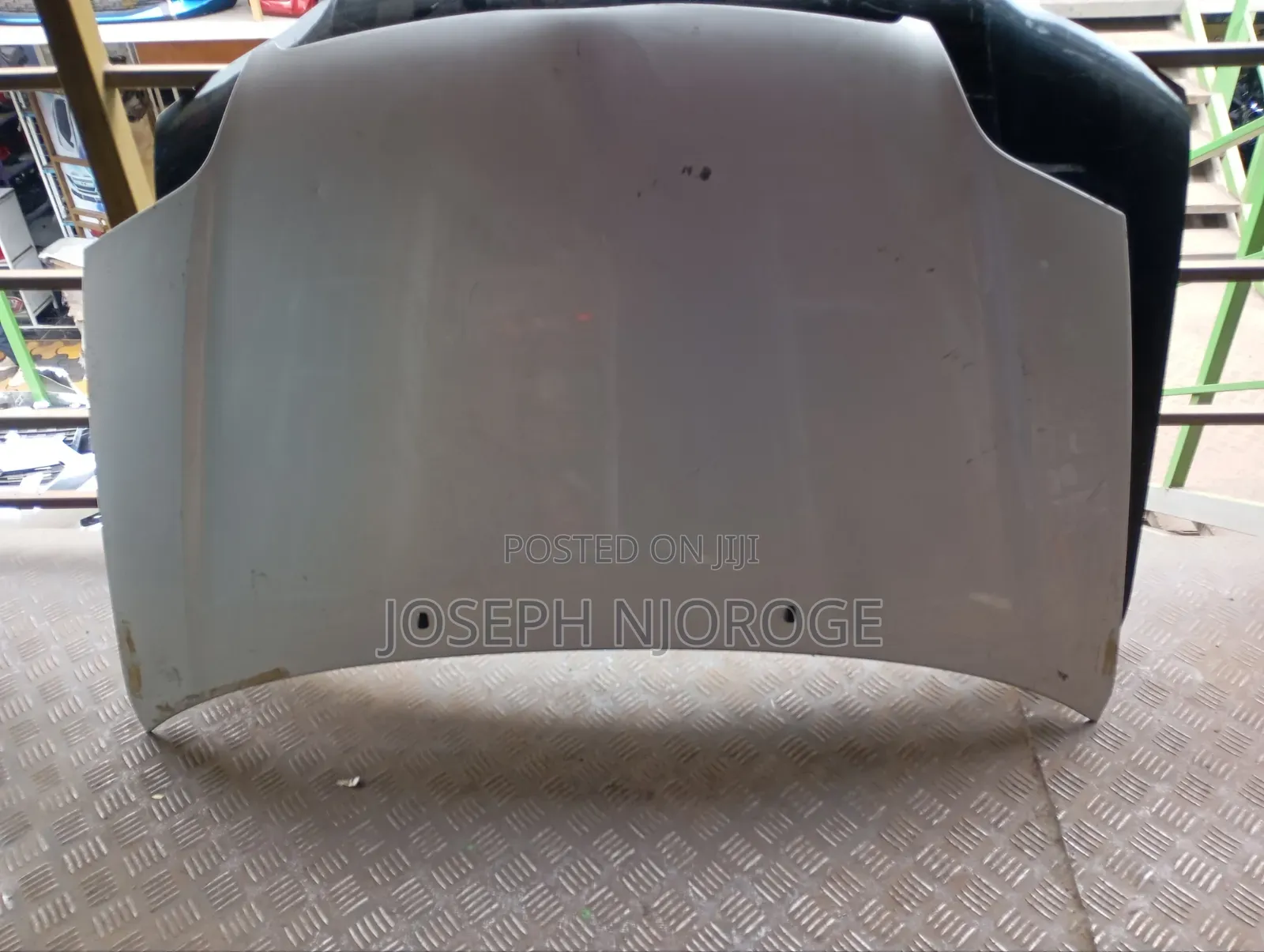 Nze 2002 Bonnet