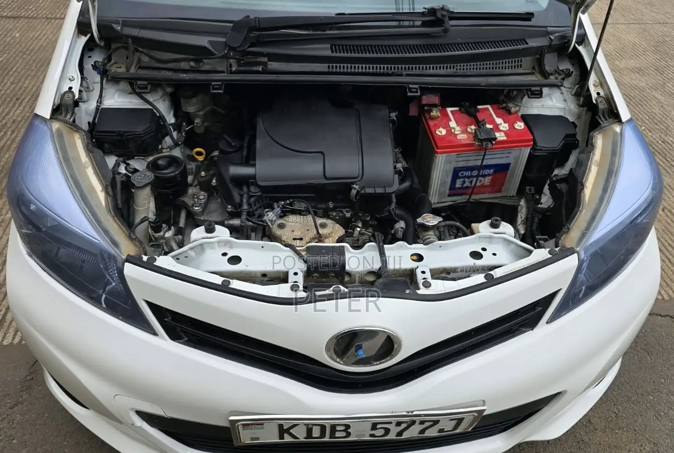 Toyota Vitz 2013 White