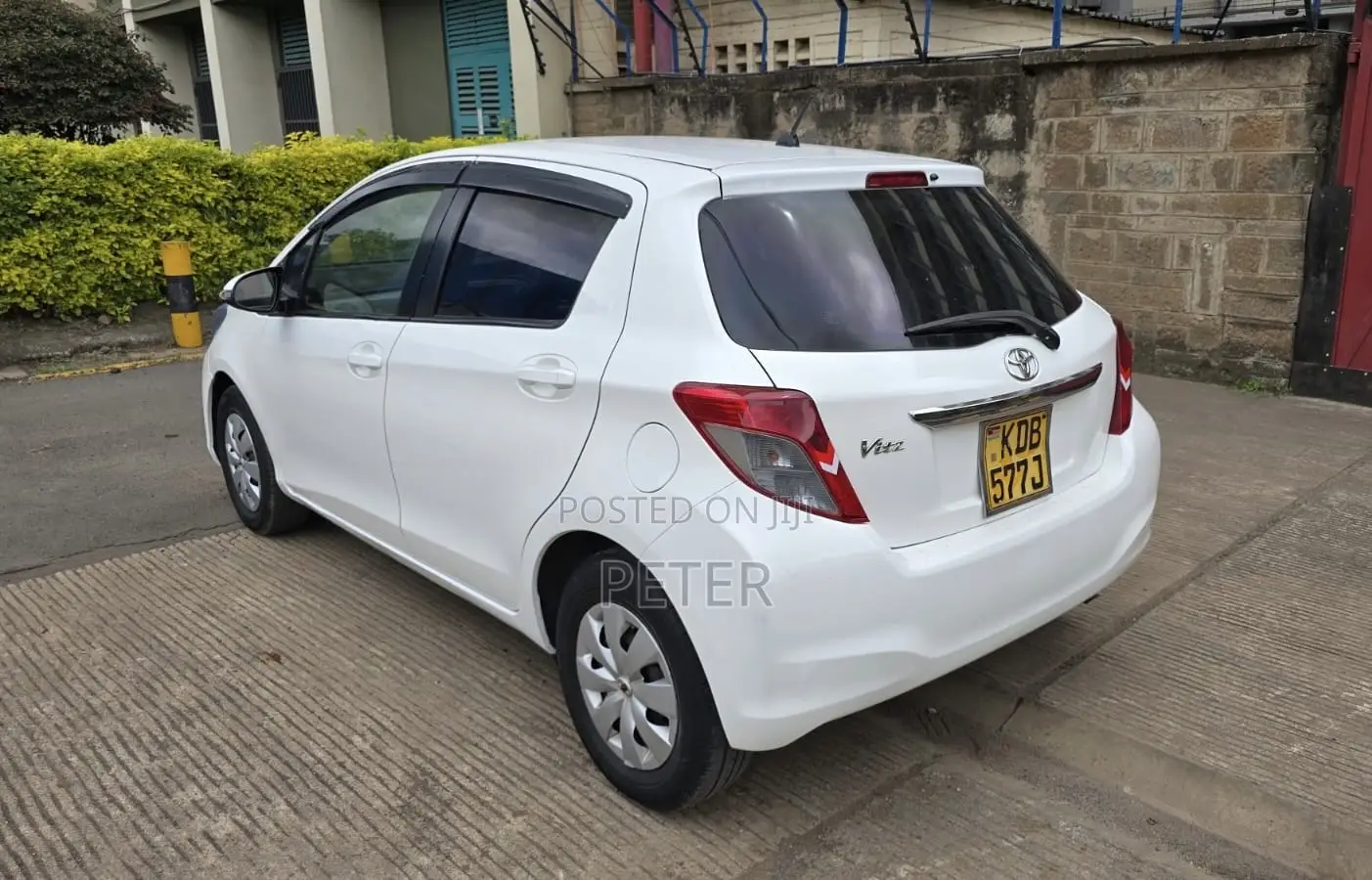 Toyota Vitz 2013 White