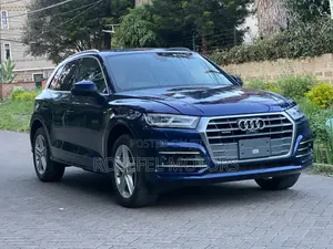 Audi Q5 2.0T Premium AWD quattro 2018 Blue