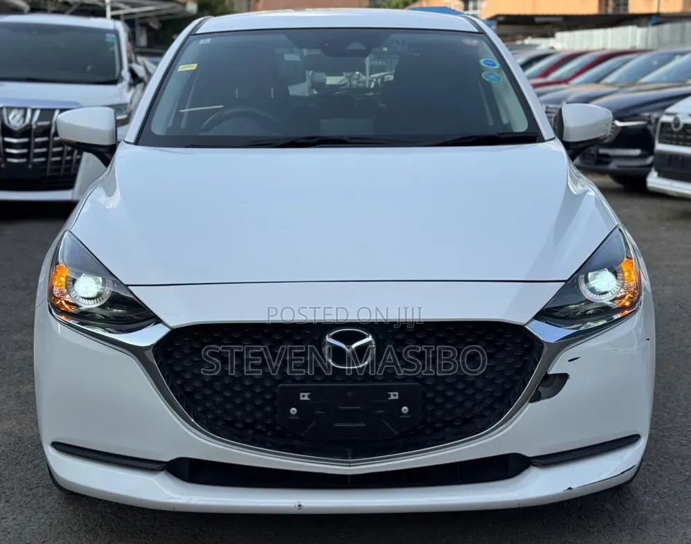 Mazda 2 2020 White