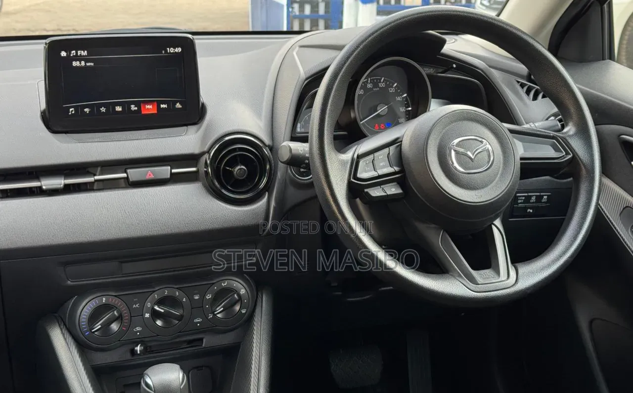 Mazda 2 2020 White