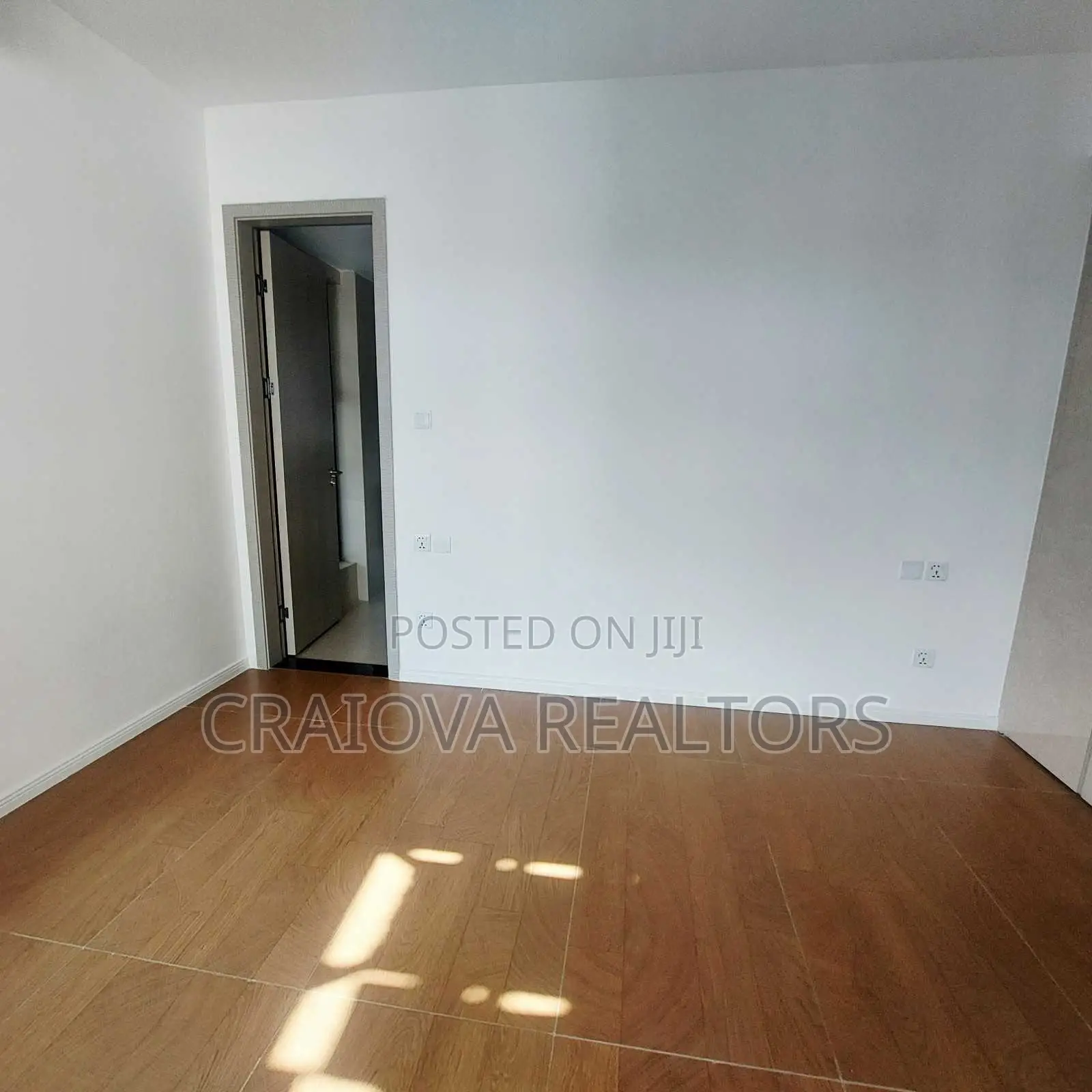 2bdrm Apartment in Grosvenor Residences, Raphta Road Area for sale
