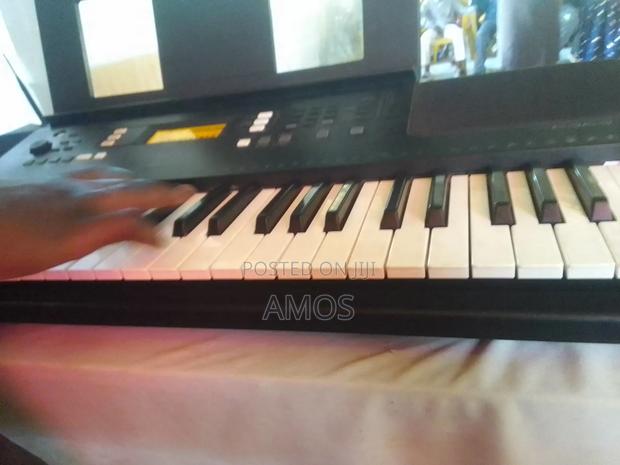 Electronic Keyboard Psr363 - main view
