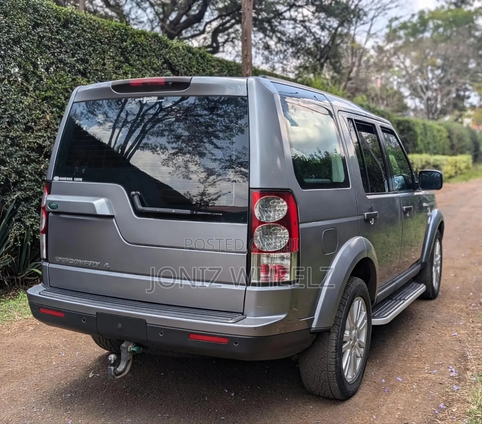 Land Rover Discovery 2012 Gray