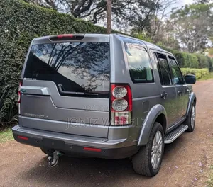 Land Rover Discovery 2012 Gray