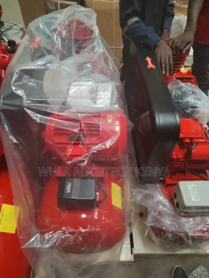 Lower Vibration and Efficient Cooling System 300l Air Compressor Wula