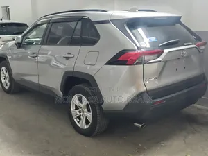 Toyota RAV4 2020 Silver
