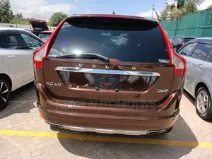 Volvo XC60 2019 Brown