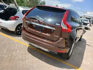 Volvo XC60 2019 Brown