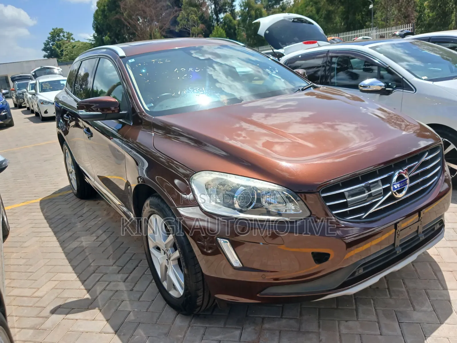 Volvo XC60 2019 Brown