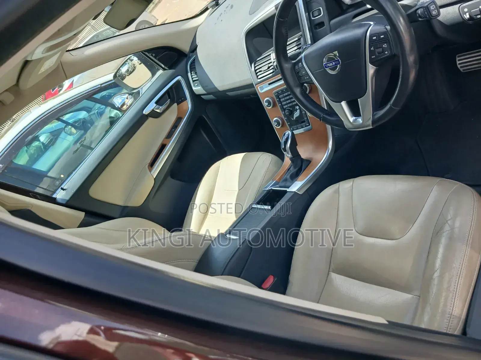 Volvo XC60 2019 Brown