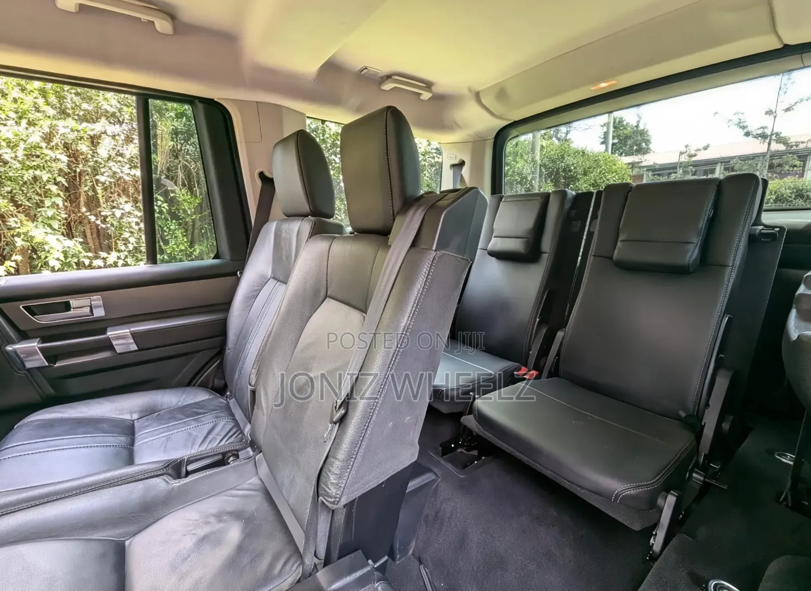 Land Rover Discovery 2012 Gray