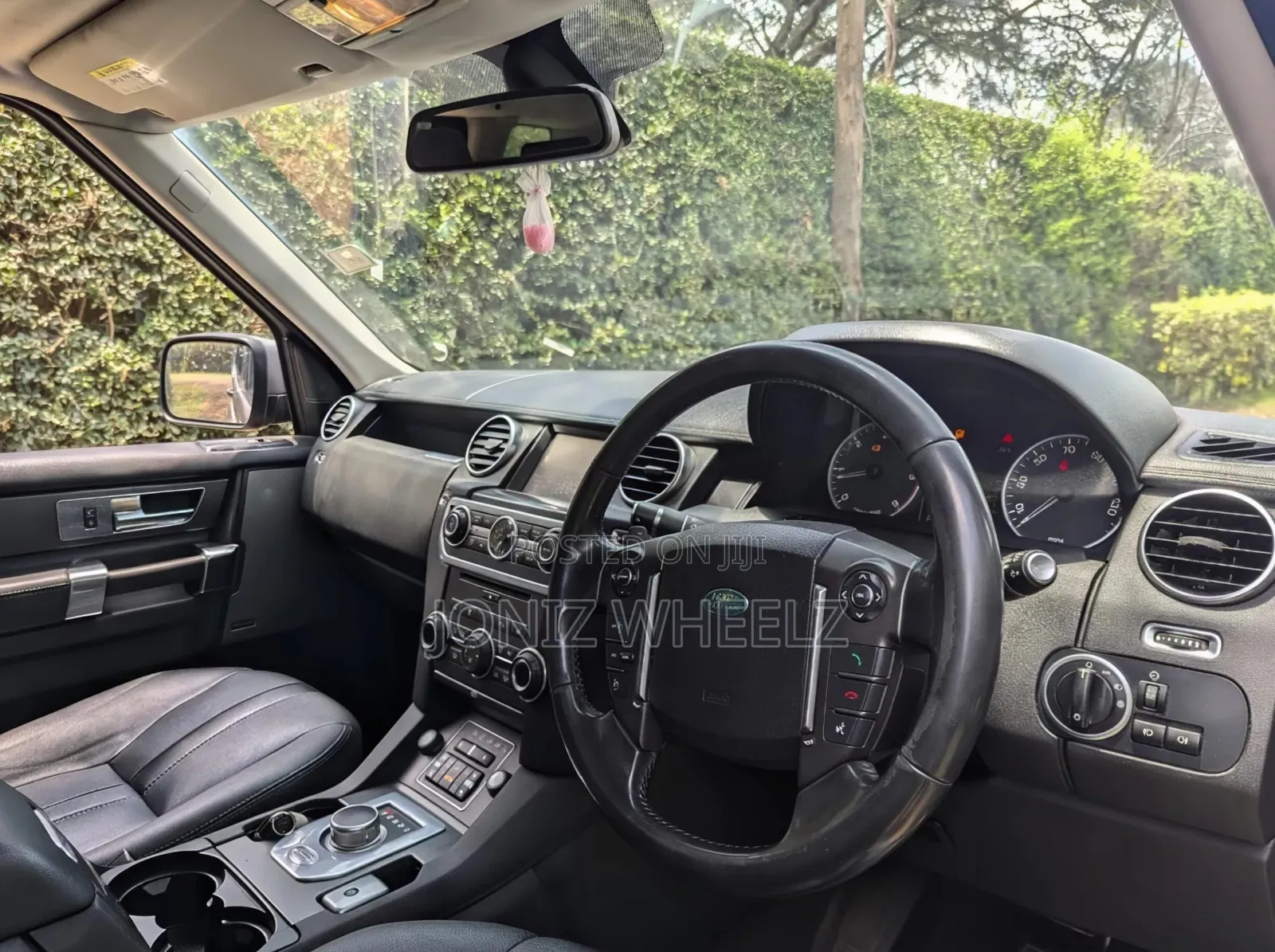 Land Rover Discovery 2012 Gray